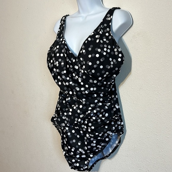 Trimshaper Womens Polka Dot One Piece Swimsuit Size 18W - Picture 4 of 13